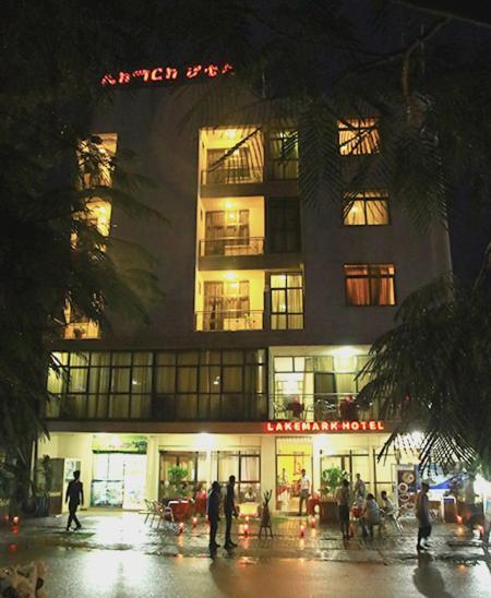 Lakemark Hotel And Tour Service Bahir Dar Kültér fotó