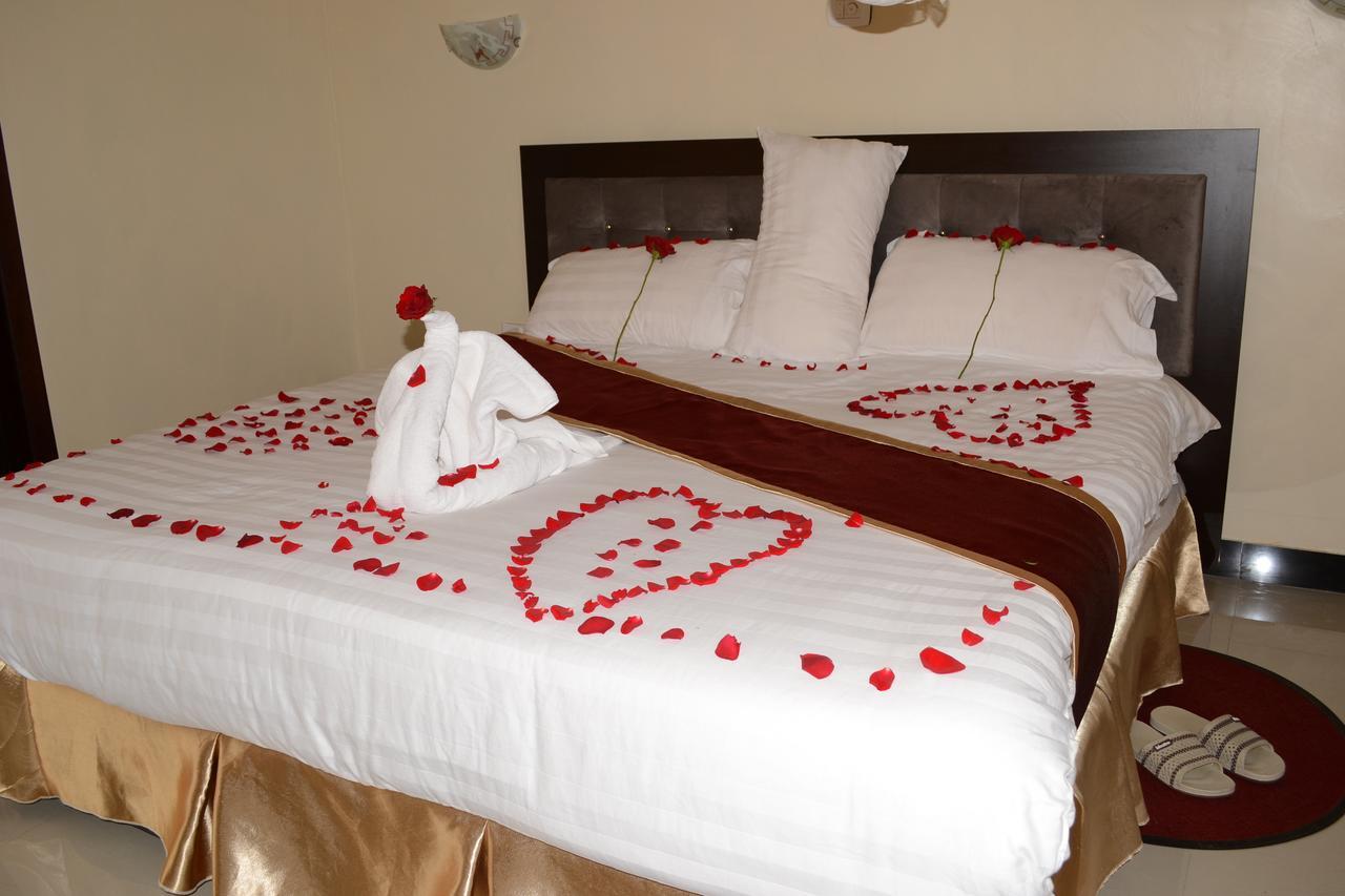 Lakemark Hotel And Tour Service Bahir Dar Kültér fotó