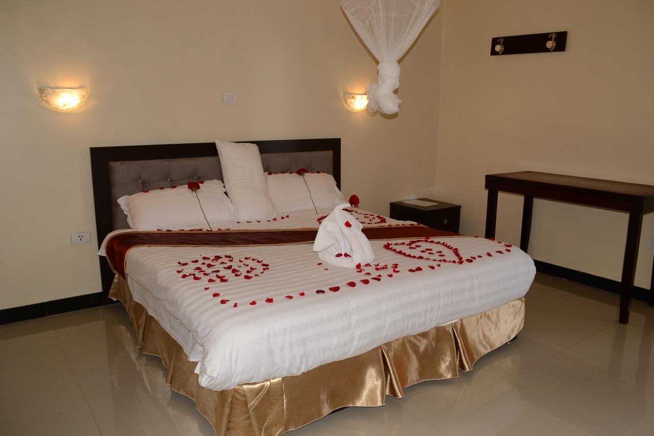 Lakemark Hotel And Tour Service Bahir Dar Kültér fotó