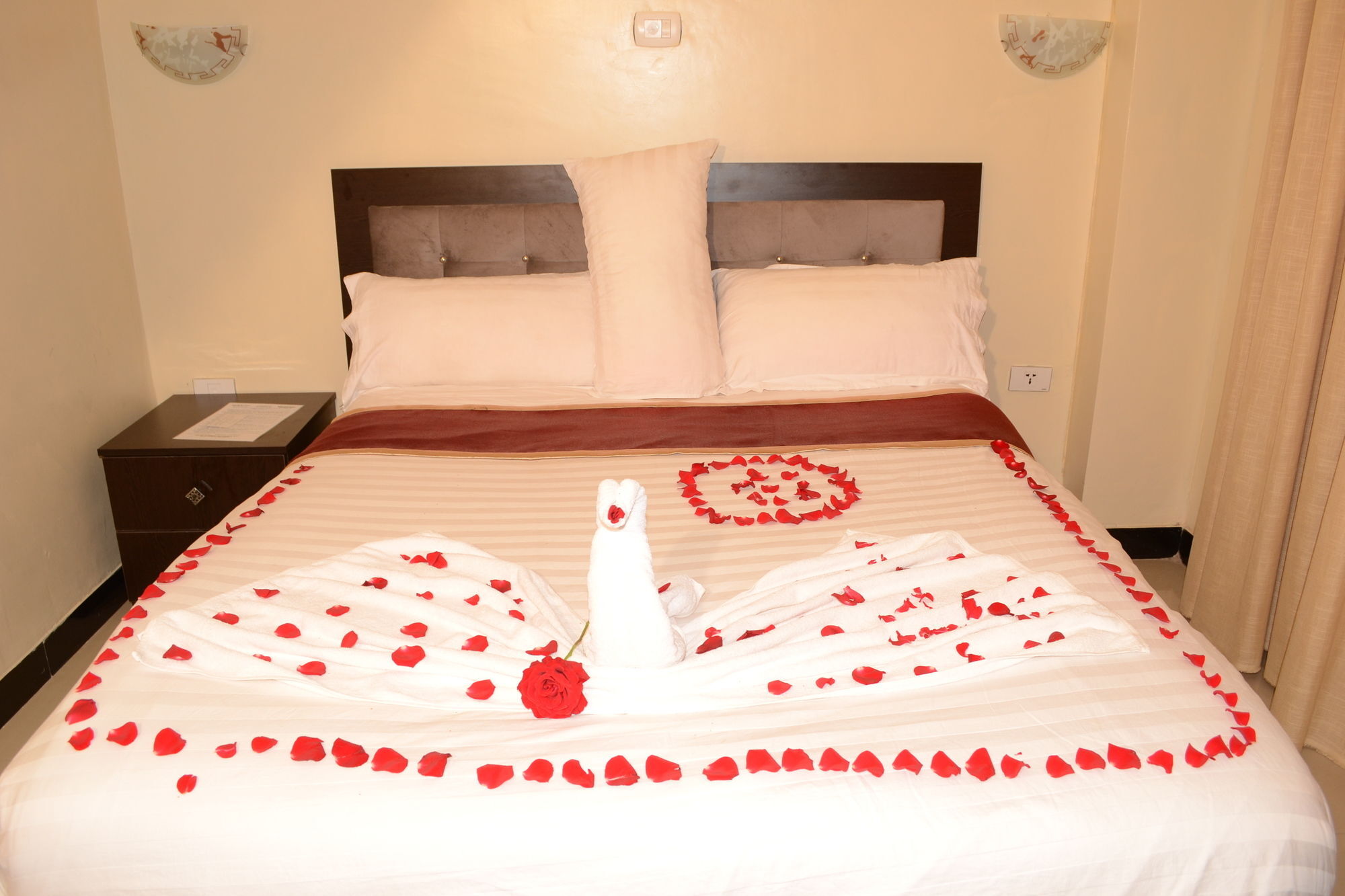 Lakemark Hotel And Tour Service Bahir Dar Kültér fotó